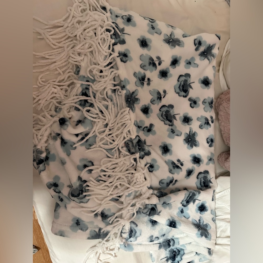 Kingston lane throw blanket